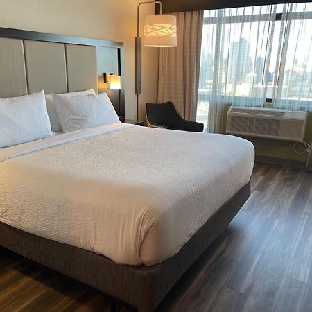 Holiday Inn Express Long Island City E - New York By Ihg المظهر الخارجي الصورة
