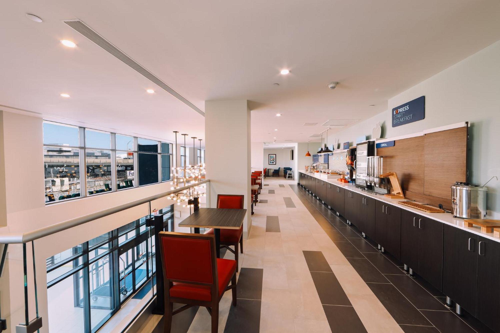 Holiday Inn Express Long Island City E - New York By Ihg المظهر الخارجي الصورة